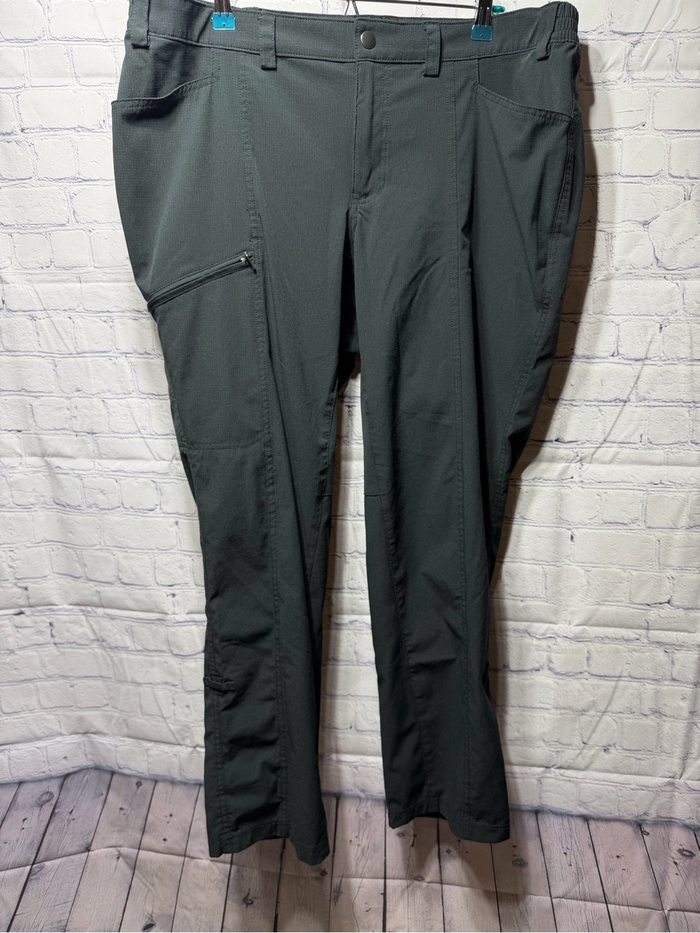 Duluth Womens Rip Stop Lightweight Pant Black Size 16Wx31 Casual Outdoor Hiking